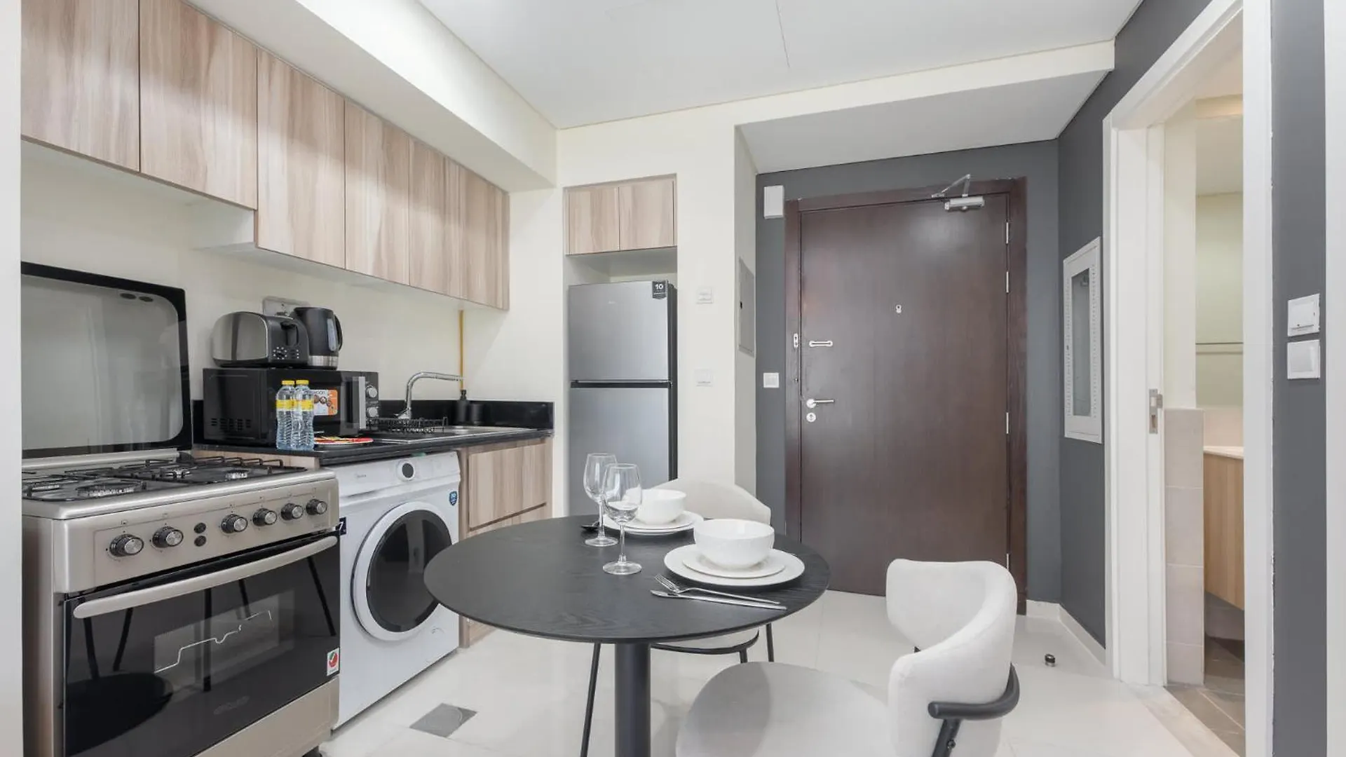 דובאי Cozy 1-Bedroom Apartment At Golf Vita In Damac Hills With Relaxing Views!