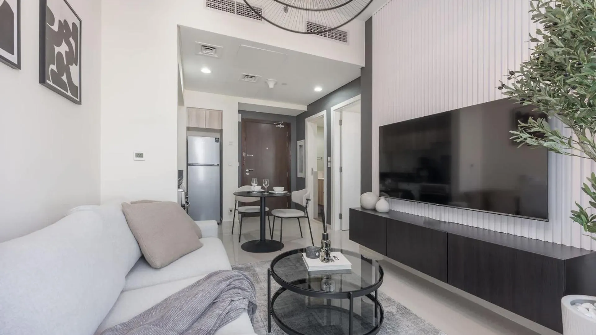 Cozy 1-Bedroom Apartment At Golf Vita In Damac Hills With Relaxing Views! Dubai